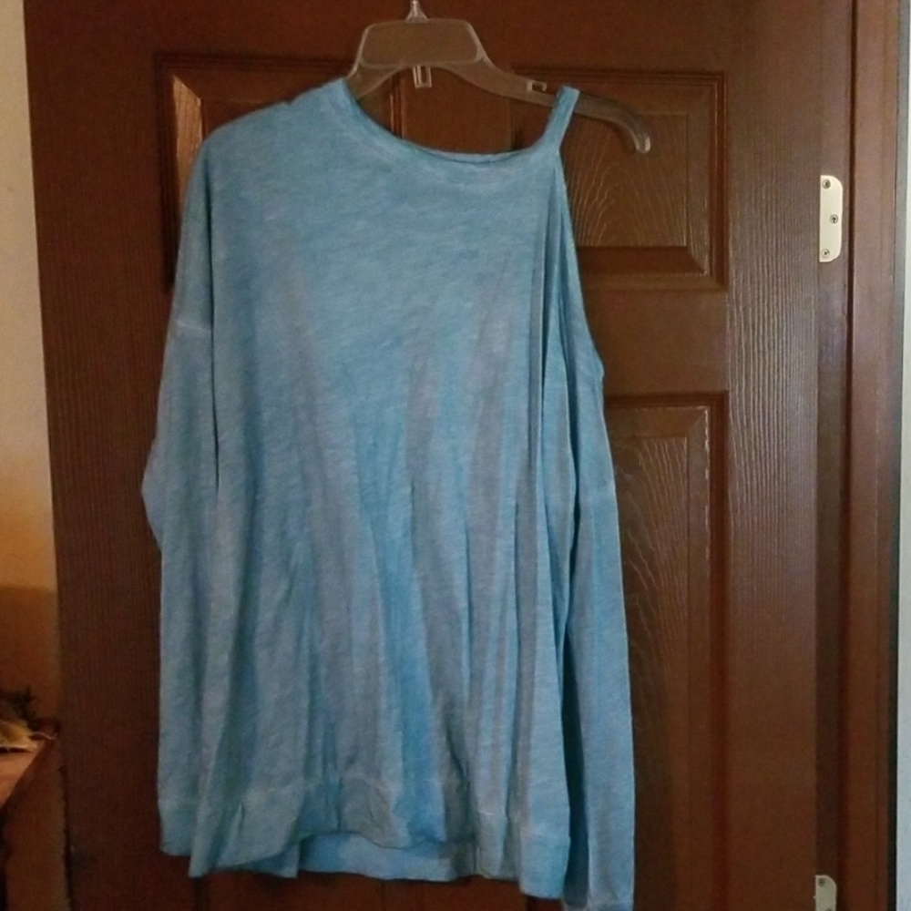 Long sleeve top